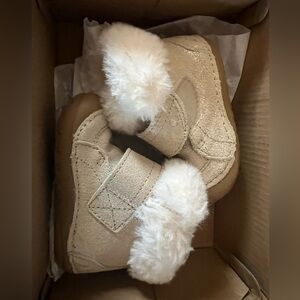 New without tag! Toddler Boots